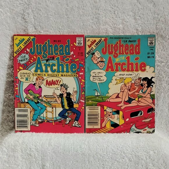 Group of 2 Assorted Jughead with Archie Digest Magazines by Archie Comics!! - Picture 1 of 2